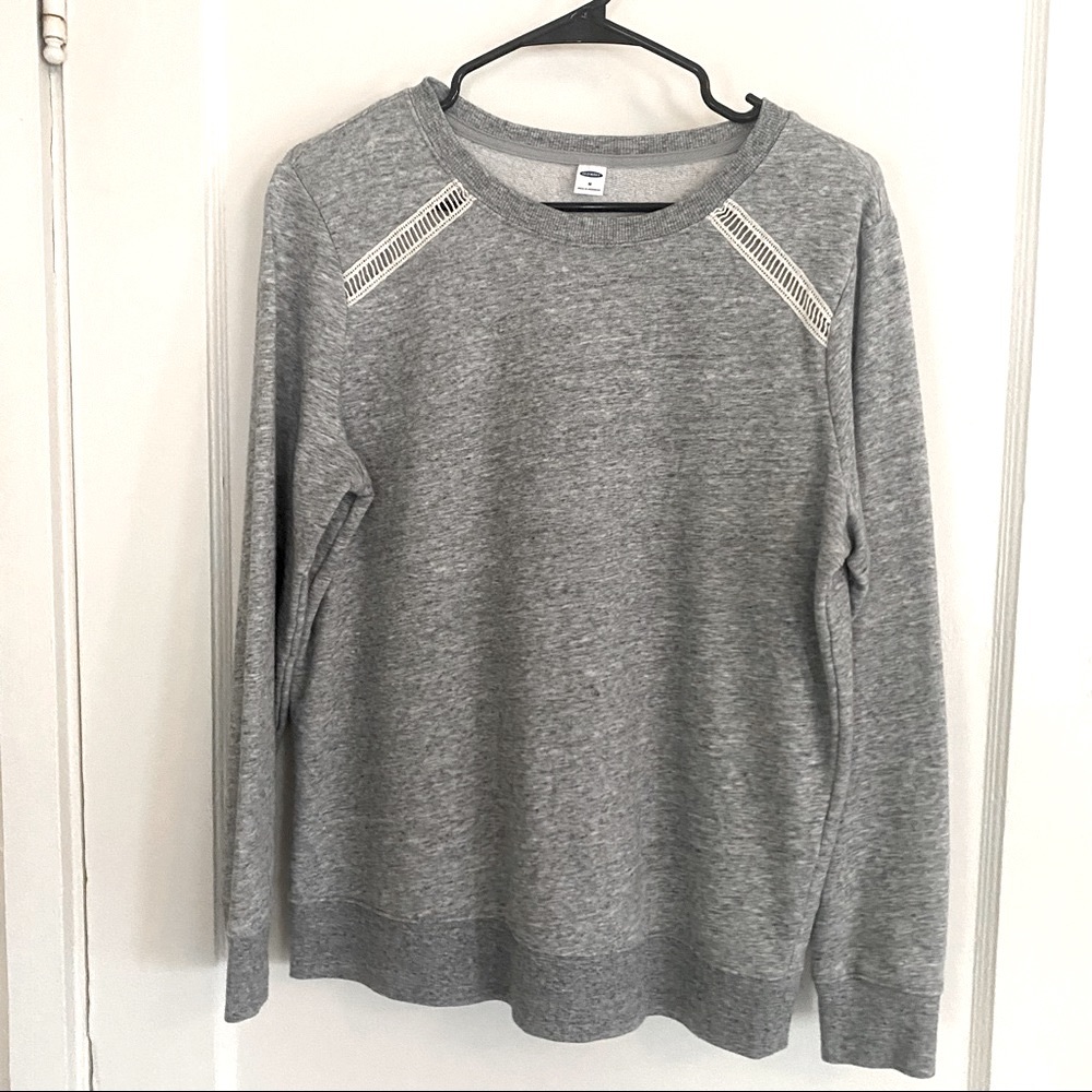 Gray sweatshirt with lace detail, size M